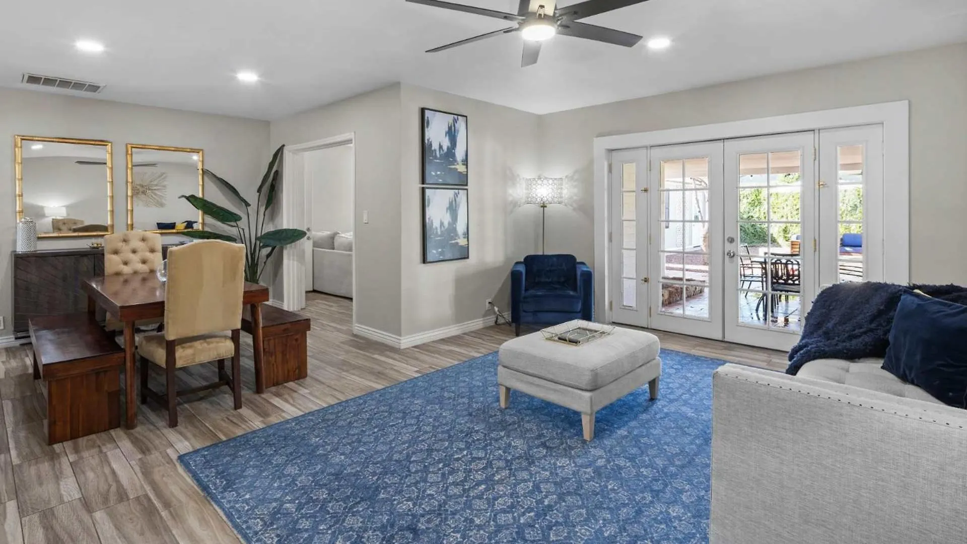 Royal Modern -Stylish Home with Casita and Grille Phoenix Holiday home