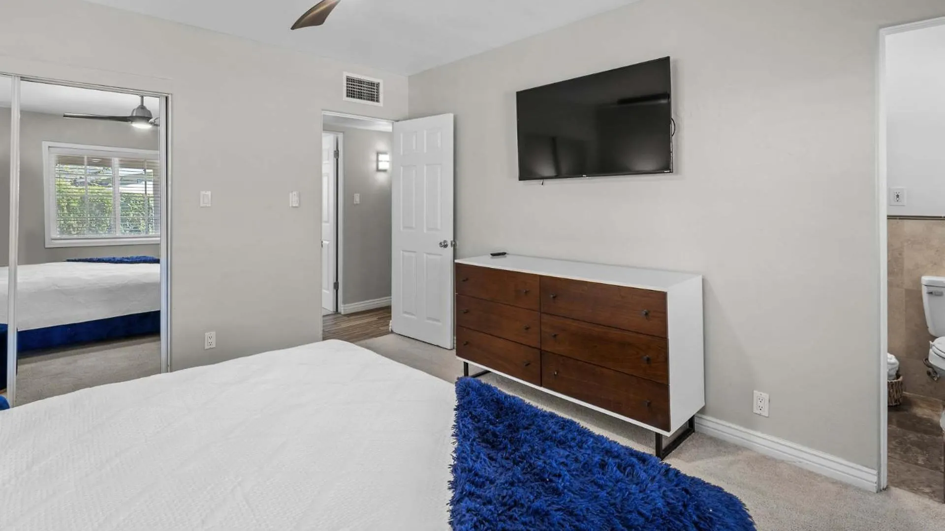 Royal Modern -Stylish Home with Casita and Grille Phoenix