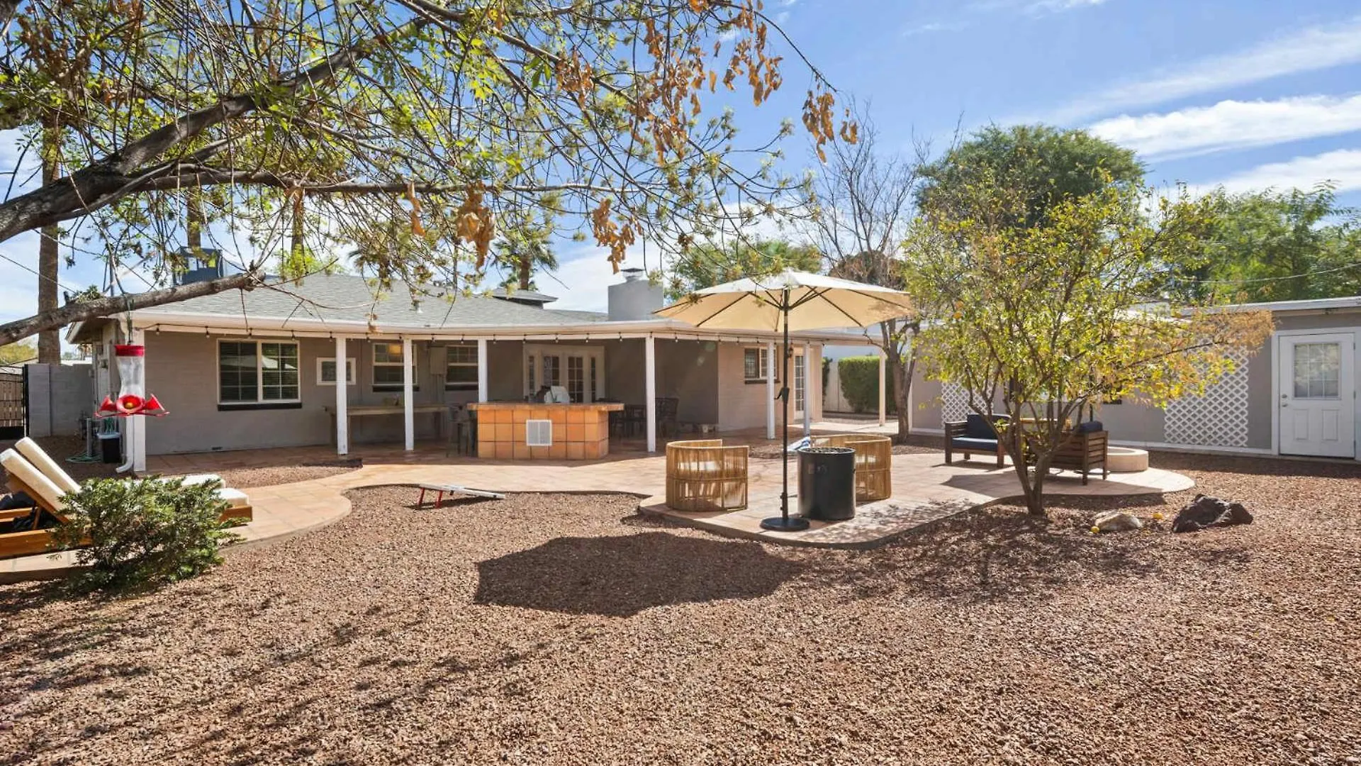 Royal Modern -Stylish Home with Casita and Grille Phoenix Holiday home