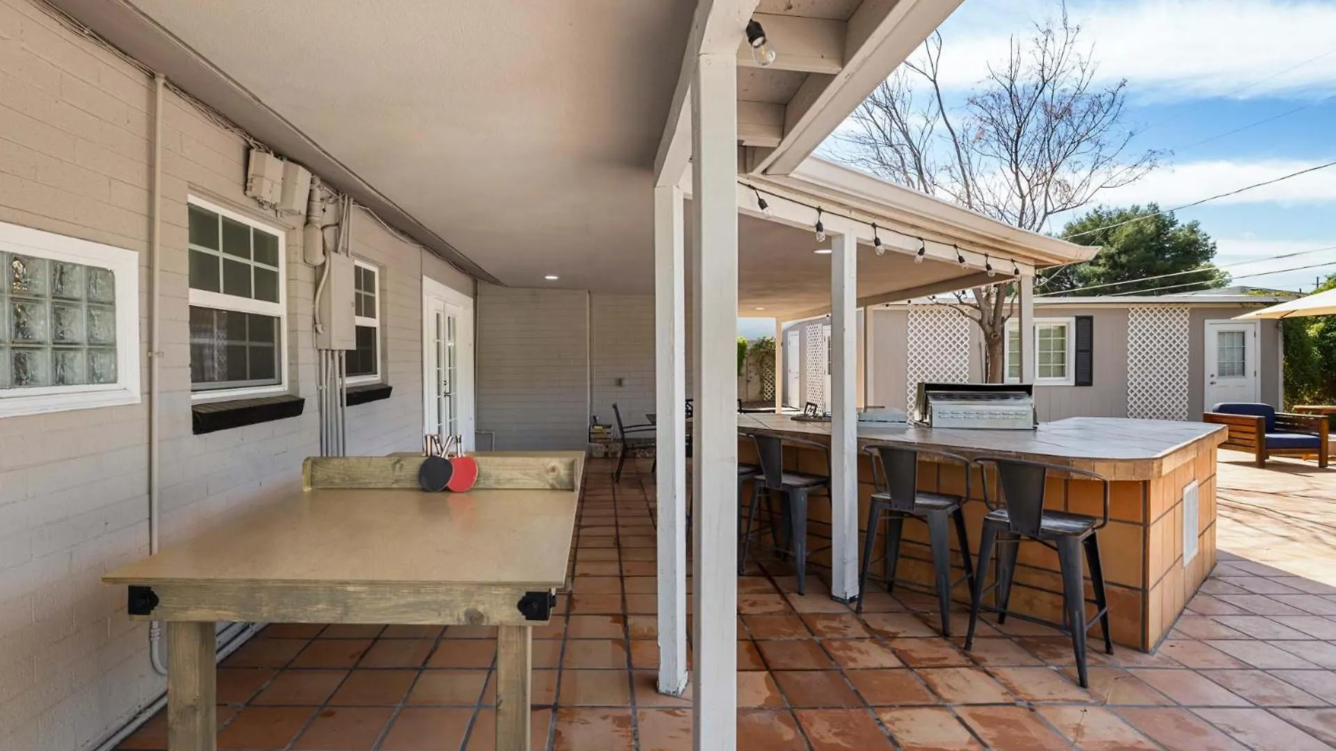 Royal Modern -Stylish Home with Casita and Grille Phoenix 0*,  United States