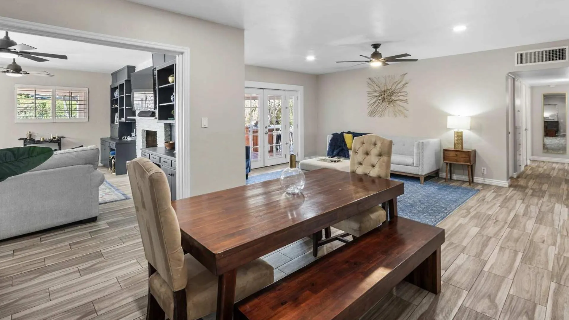 Royal Modern -Stylish Home with Casita and Grille Phoenix Holiday home