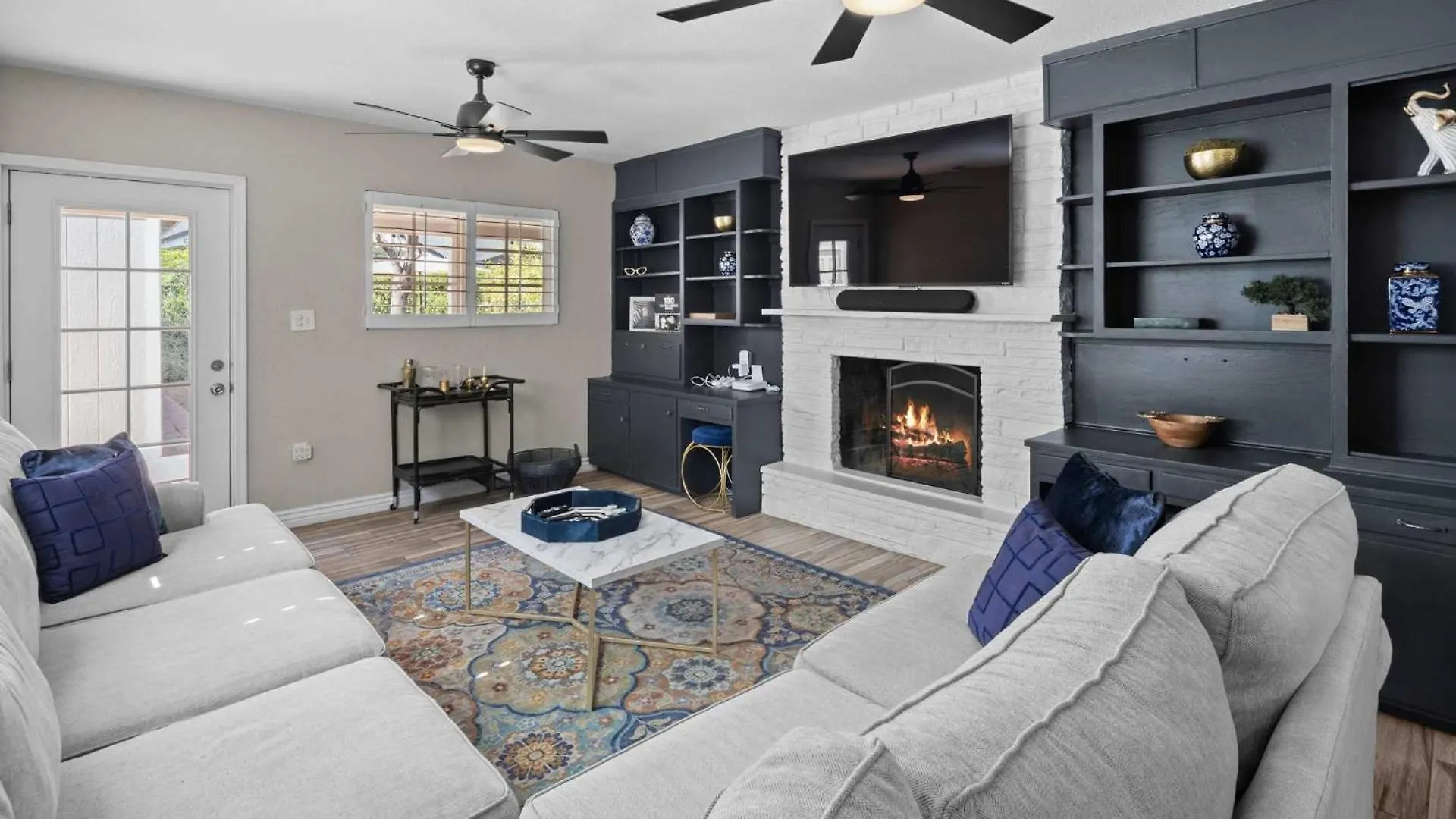 Royal Modern -Stylish Home with Casita and Grille Phoenix 0*,